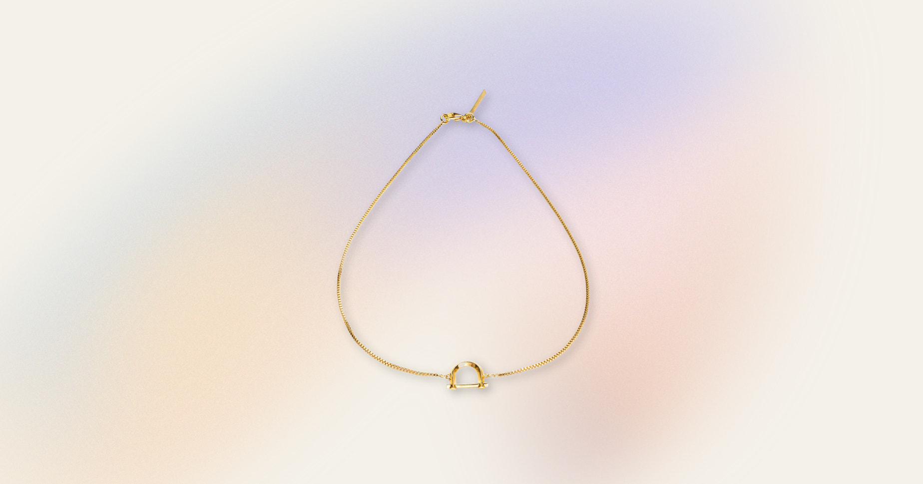 第三顶的弧形项链