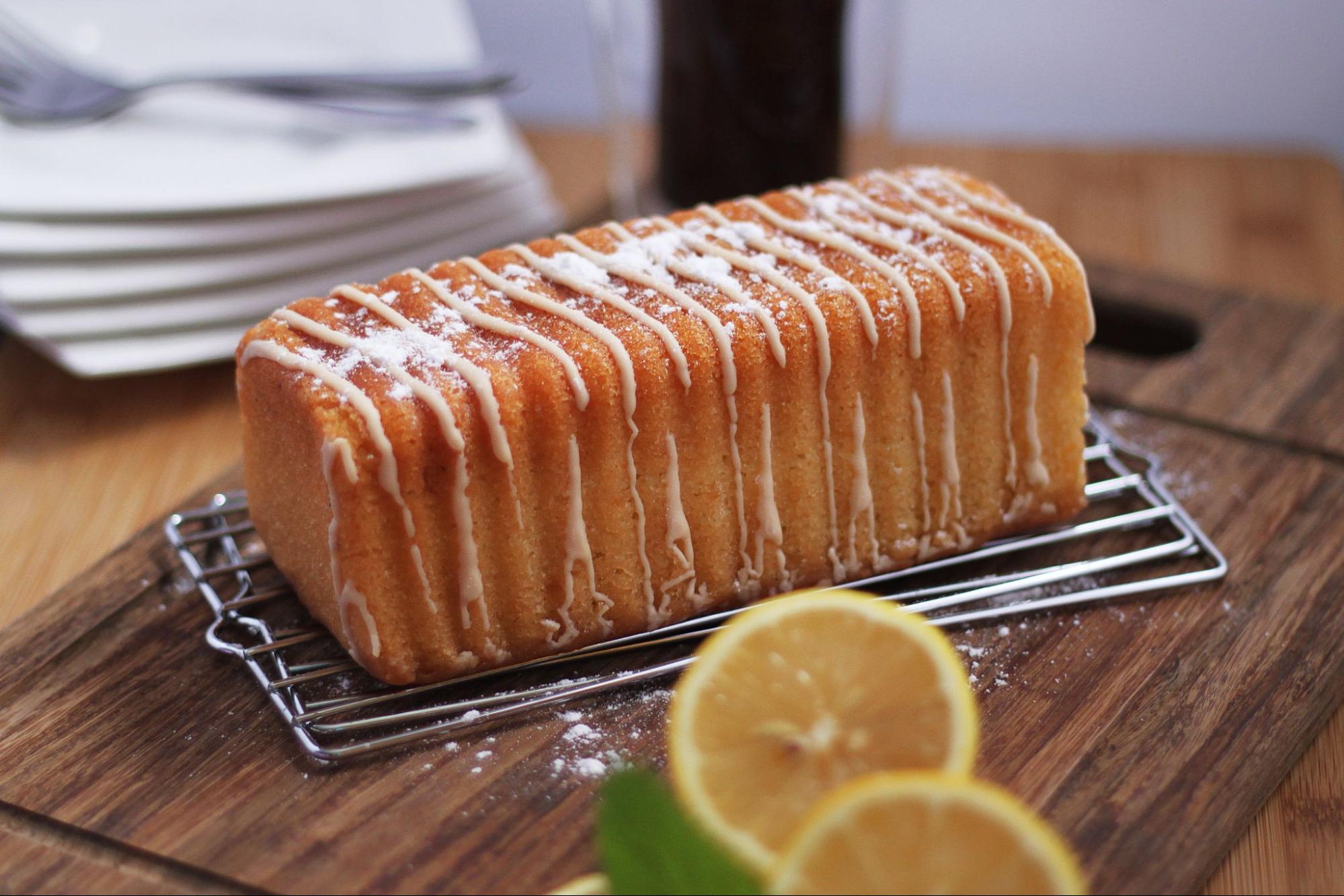 fresh-baked-savoury-lemon-cake