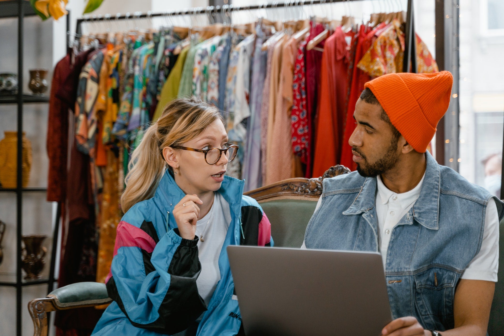 亲自做零售宣传